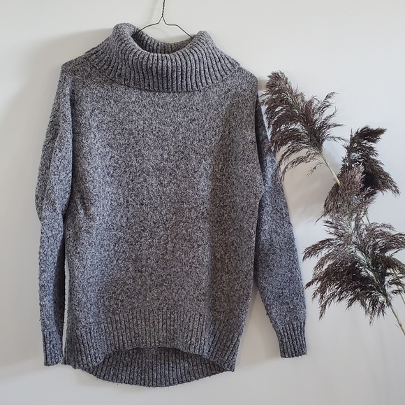 Old navy wide turtle neck sweater - Picture 1 of 5